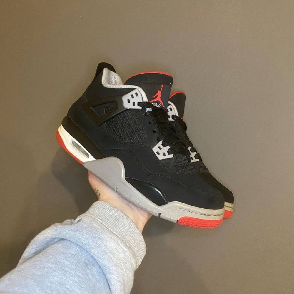 JORDAN RETRO 4’s - BRED 😱😱